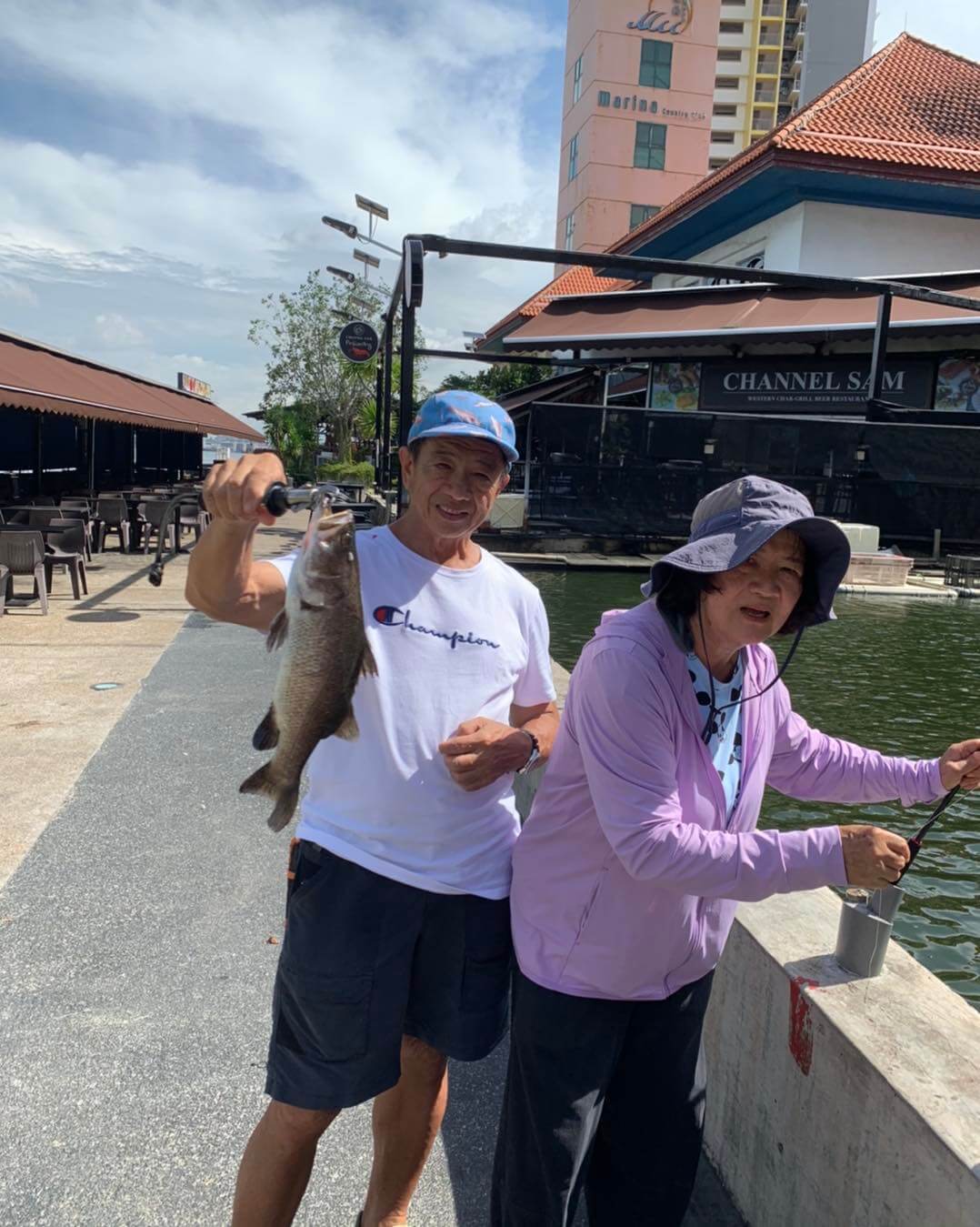 Gills Fishing. Singapore Fishing Pond.